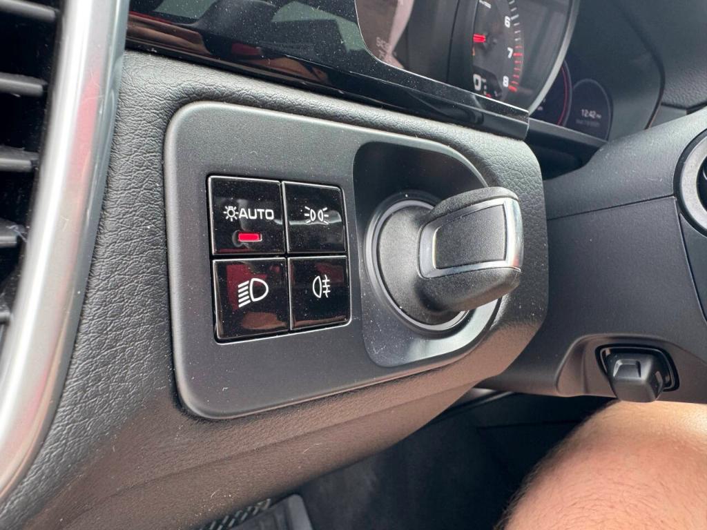 used 2021 Porsche Cayenne car, priced at $33,995