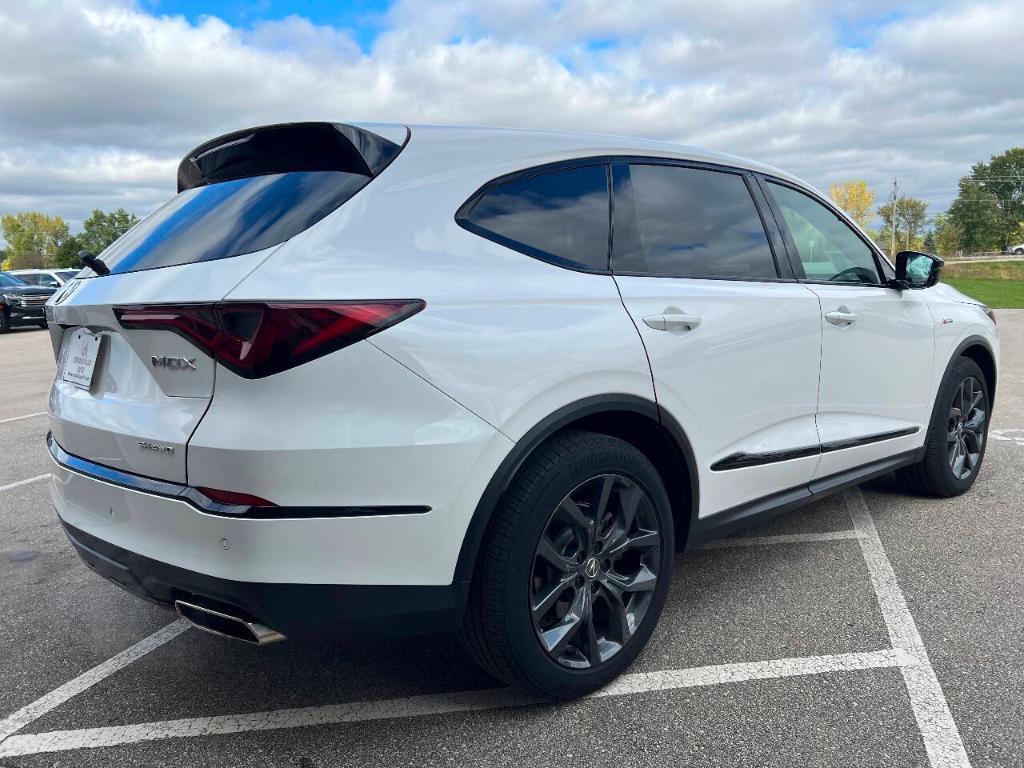 used 2024 Acura MDX car, priced at $47,995