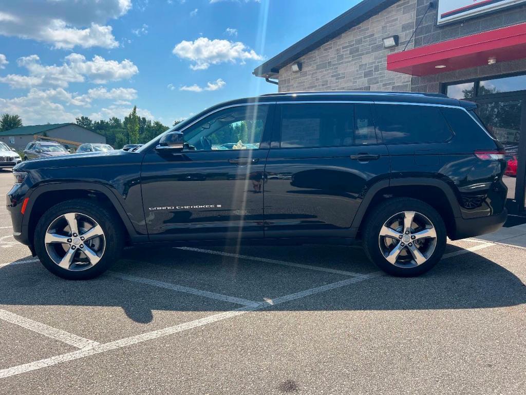 used 2022 Jeep Grand Cherokee L car, priced at $26,995