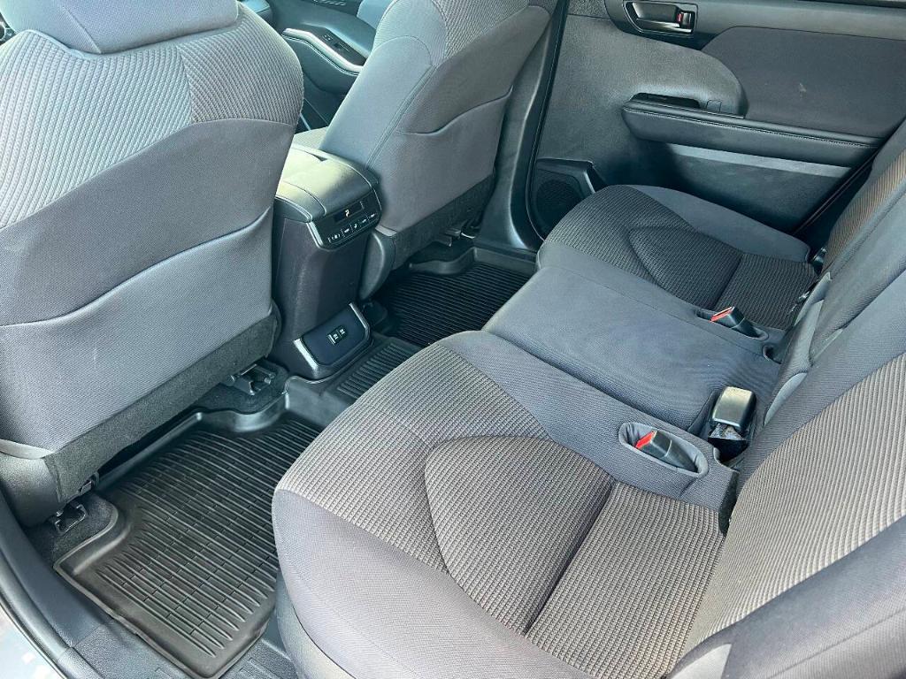 used 2021 Toyota Highlander car, priced at $26,995