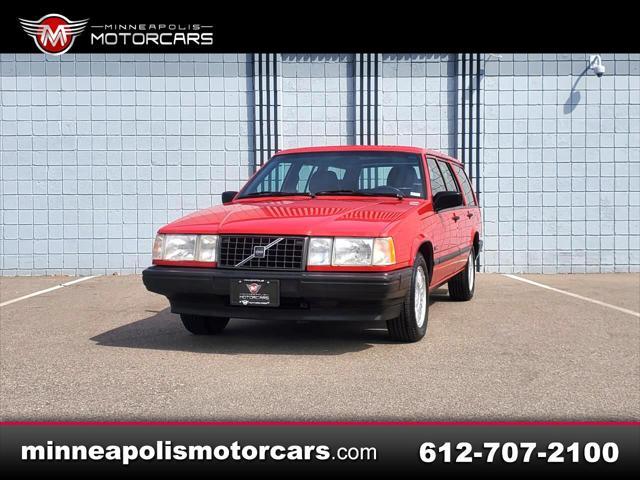 used 1993 Volvo 940 car, priced at $13,688