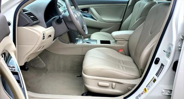 used 2007 Toyota Camry Hybrid car, priced at $13,888