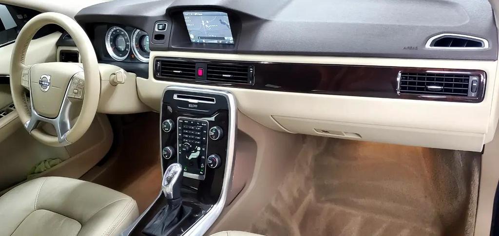 used 2013 Volvo XC70 car, priced at $12,888