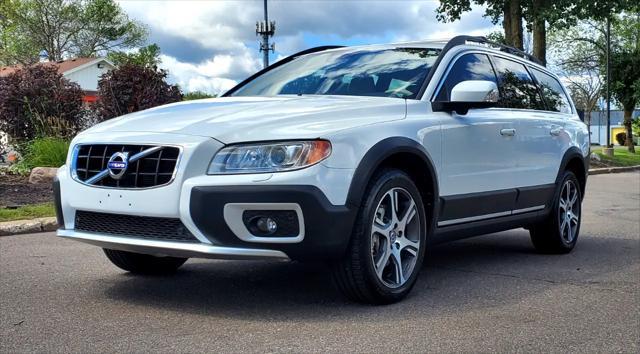 used 2013 Volvo XC70 car, priced at $13,988