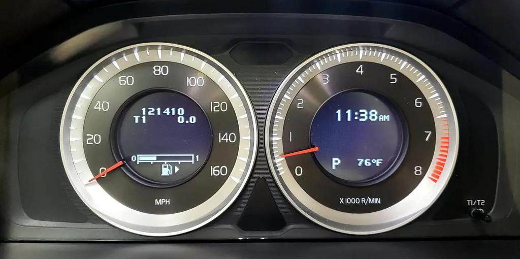 used 2013 Volvo XC70 car, priced at $12,888