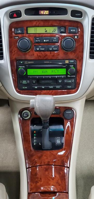 used 2005 Toyota Highlander car, priced at $9,888