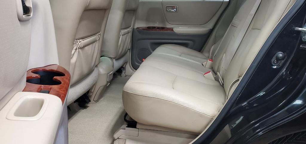used 2005 Toyota Highlander car, priced at $9,888