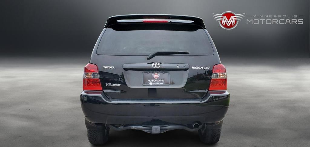 used 2005 Toyota Highlander car, priced at $9,888