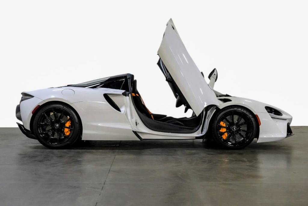 used 2025 McLaren Artura car, priced at $312,888