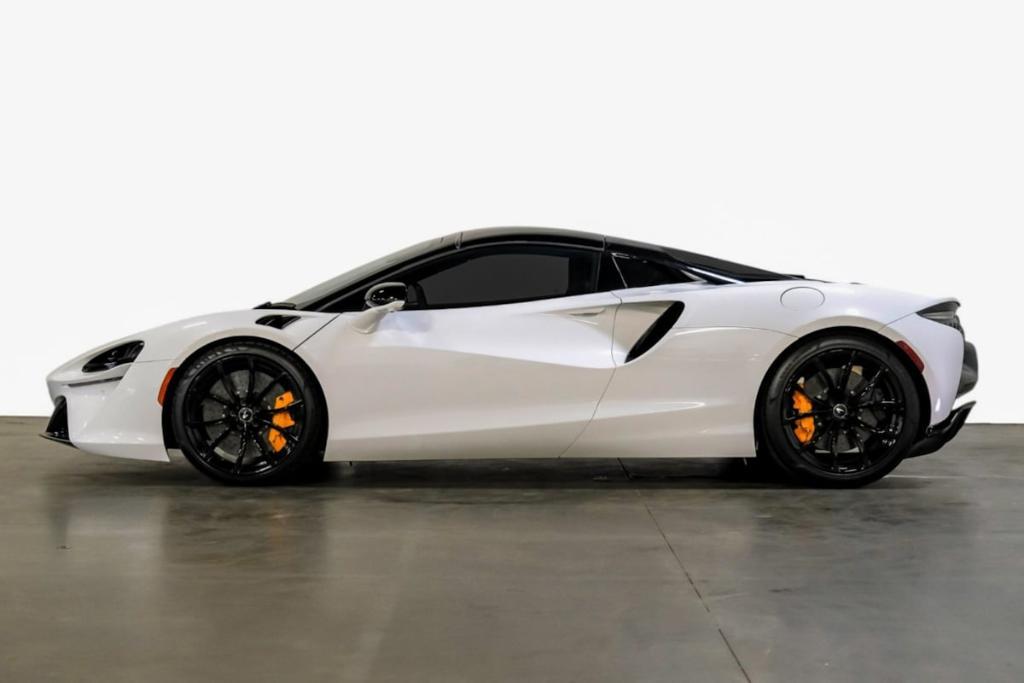 used 2025 McLaren Artura car, priced at $312,888