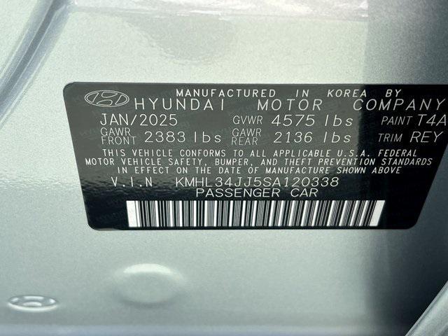 new 2025 Hyundai Sonata Hybrid car, priced at $33,070