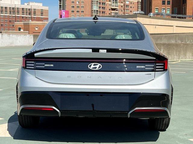 new 2025 Hyundai Sonata Hybrid car, priced at $33,070