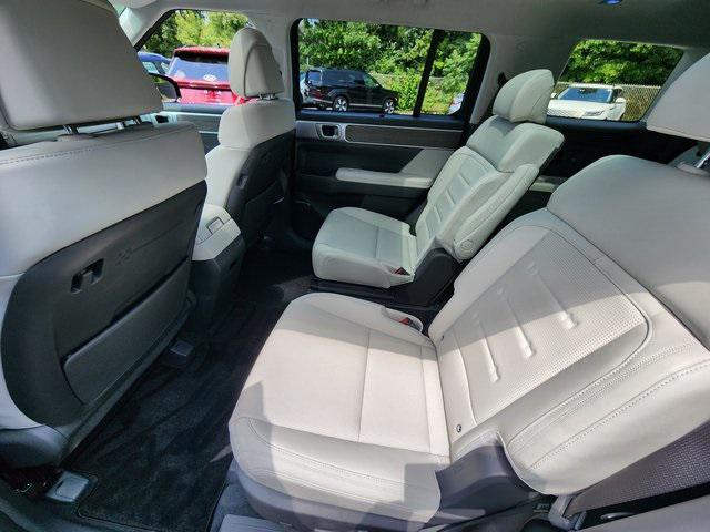 used 2025 Hyundai Santa Fe car, priced at $41,297