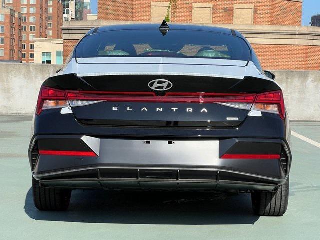new 2025 Hyundai Elantra car, priced at $31,575