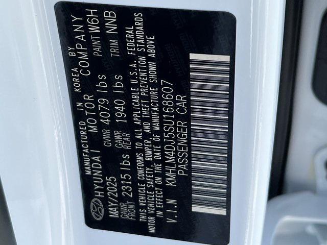 new 2025 Hyundai ELANTRA HEV car, priced at $27,880