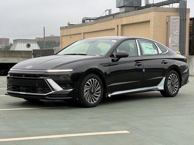new 2025 Hyundai Sonata Hybrid car, priced at $39,460