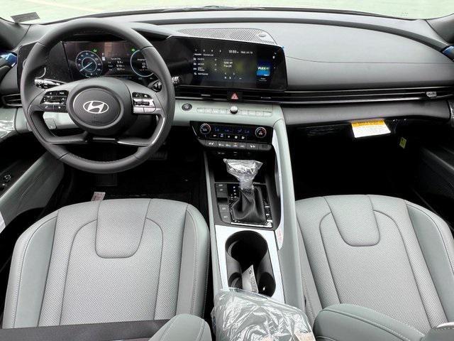 new 2025 Hyundai Elantra car, priced at $31,725