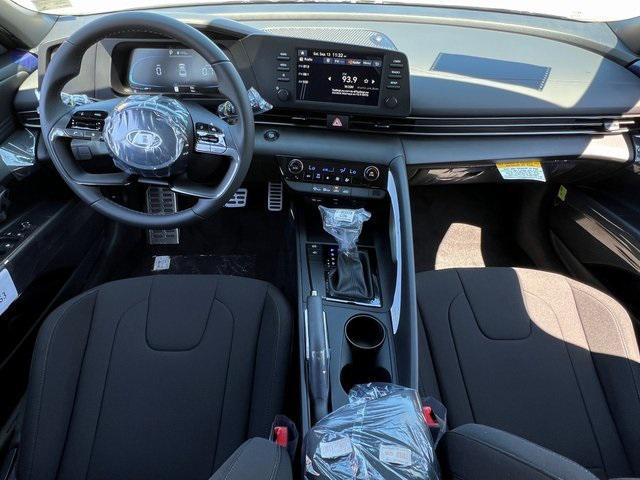 new 2025 Hyundai Elantra car, priced at $25,620