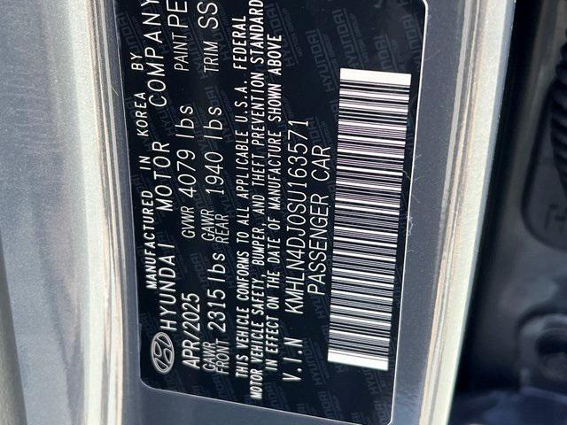 new 2025 Hyundai Elantra car, priced at $31,610