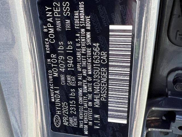 new 2025 Hyundai Elantra car, priced at $31,575