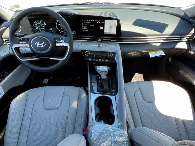 new 2025 Hyundai Elantra car, priced at $31,715