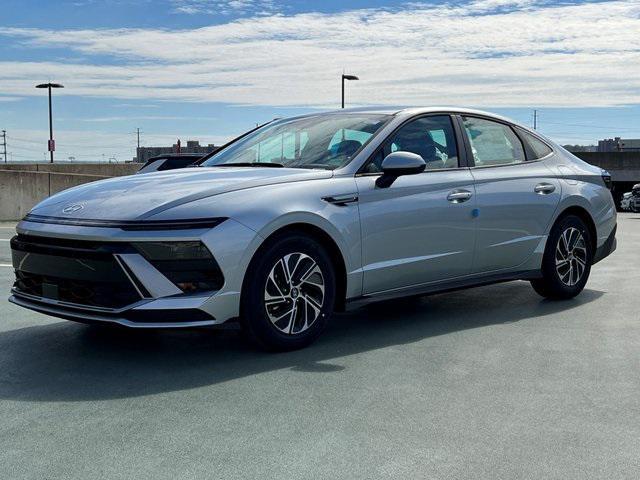 new 2026 Hyundai Sonata Hybrid car, priced at $30,900