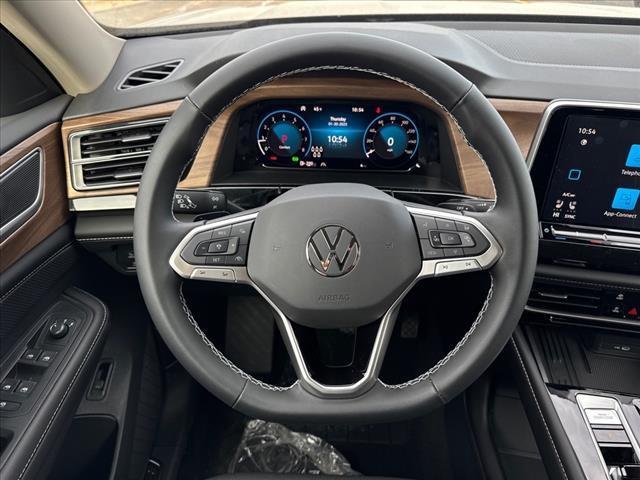 new 2025 Volkswagen Atlas car, priced at $43,076