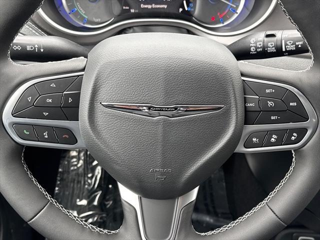 new 2025 Chrysler Pacifica Hybrid car, priced at $47,908