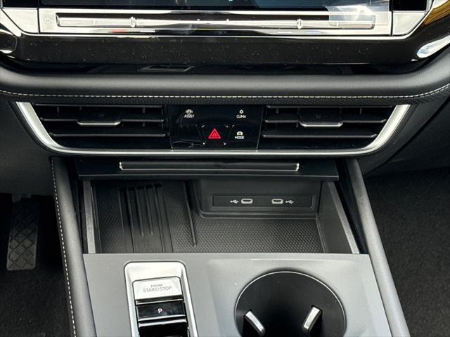 new 2025 Volkswagen Atlas car, priced at $40,192