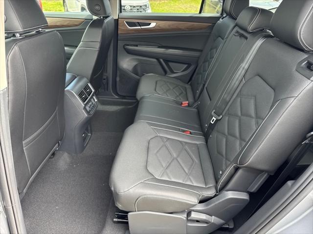 new 2025 Volkswagen Atlas car, priced at $40,192