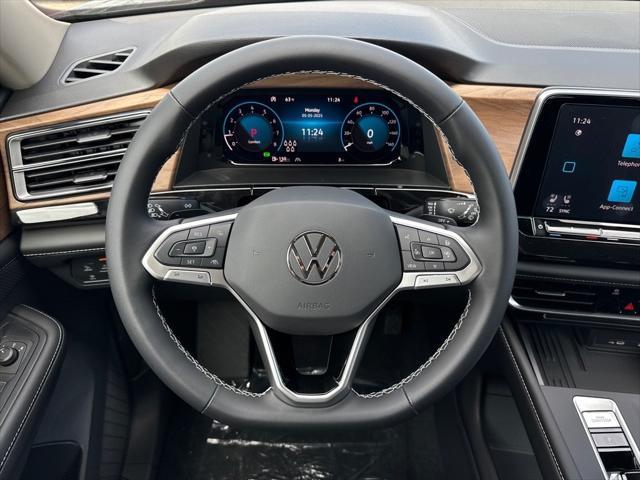 new 2025 Volkswagen Atlas car, priced at $40,192