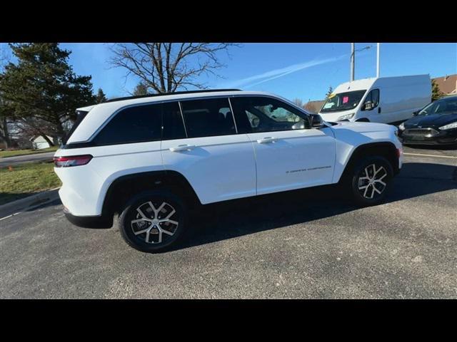 new 2024 Jeep Grand Cherokee car, priced at $43,847