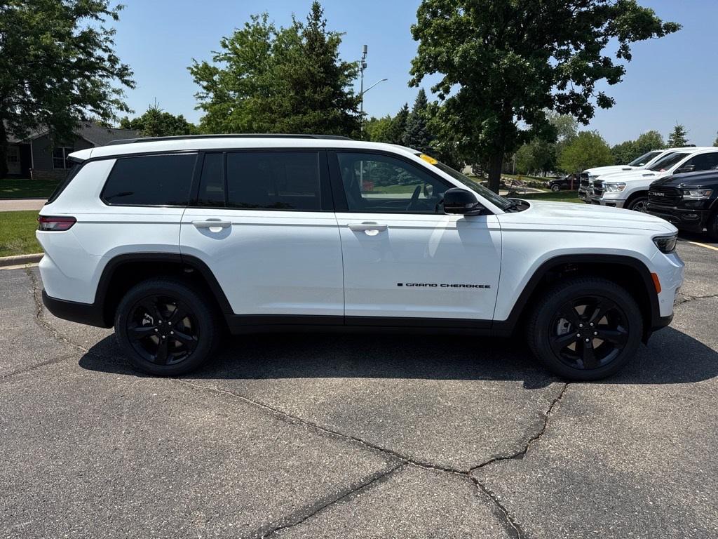 new 2025 Jeep Grand Cherokee L car, priced at $51,018