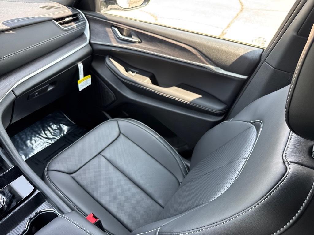 new 2025 Jeep Grand Cherokee L car, priced at $51,018