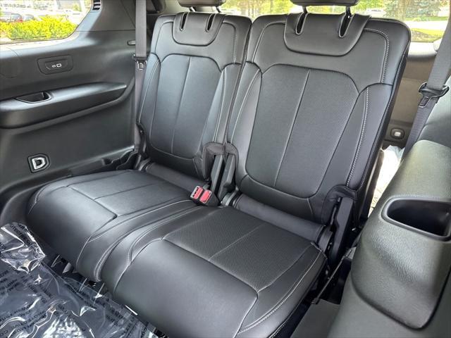 new 2025 Jeep Grand Cherokee L car, priced at $52,003