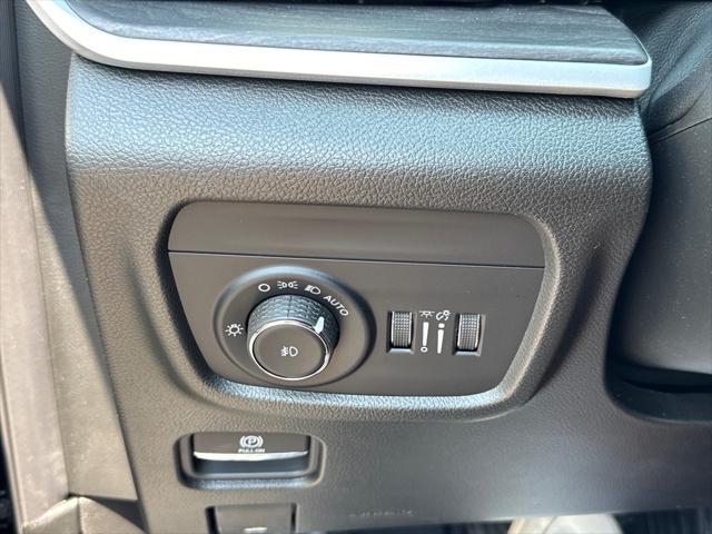 new 2025 Jeep Grand Cherokee L car, priced at $52,003