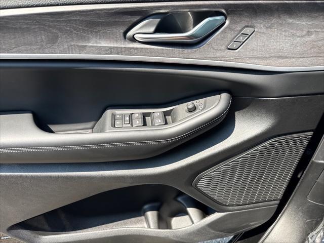 new 2025 Jeep Grand Cherokee L car, priced at $52,003
