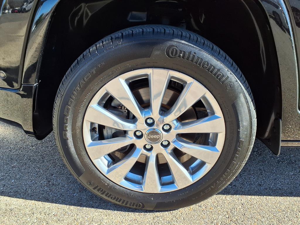 used 2017 Jeep Cherokee car, priced at $17,500