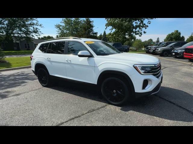 new 2024 Volkswagen Atlas car, priced at $42,308