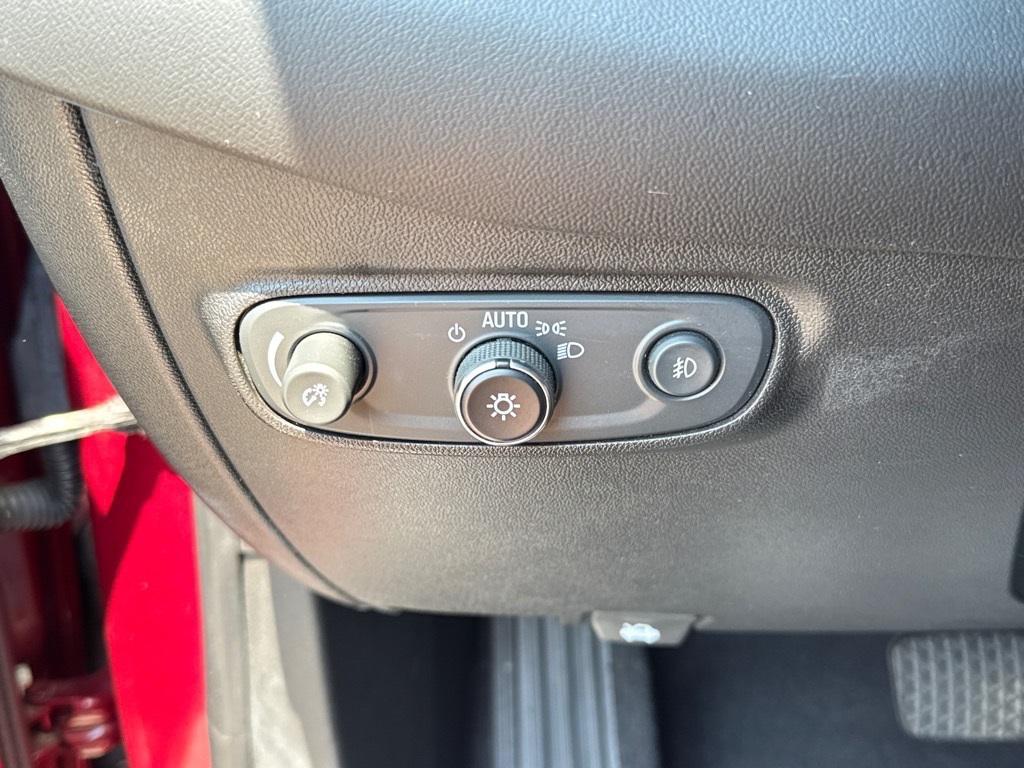 used 2021 Chevrolet Equinox car, priced at $23,250