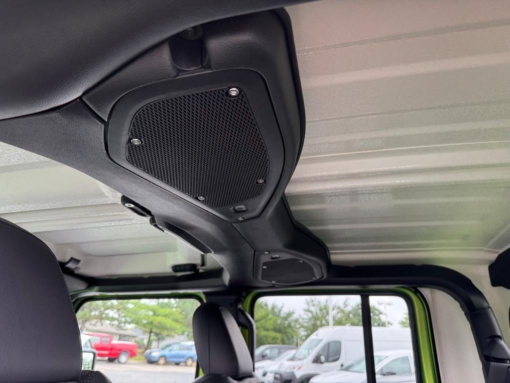 new 2025 Jeep Gladiator car, priced at $51,090