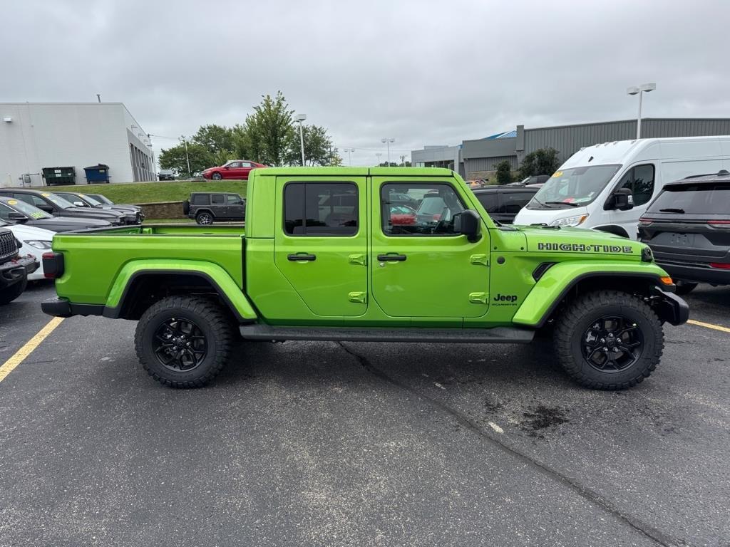 new 2025 Jeep Gladiator car, priced at $51,090