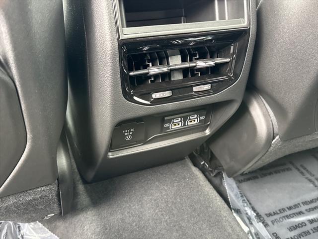 new 2025 Jeep Grand Cherokee car, priced at $44,362