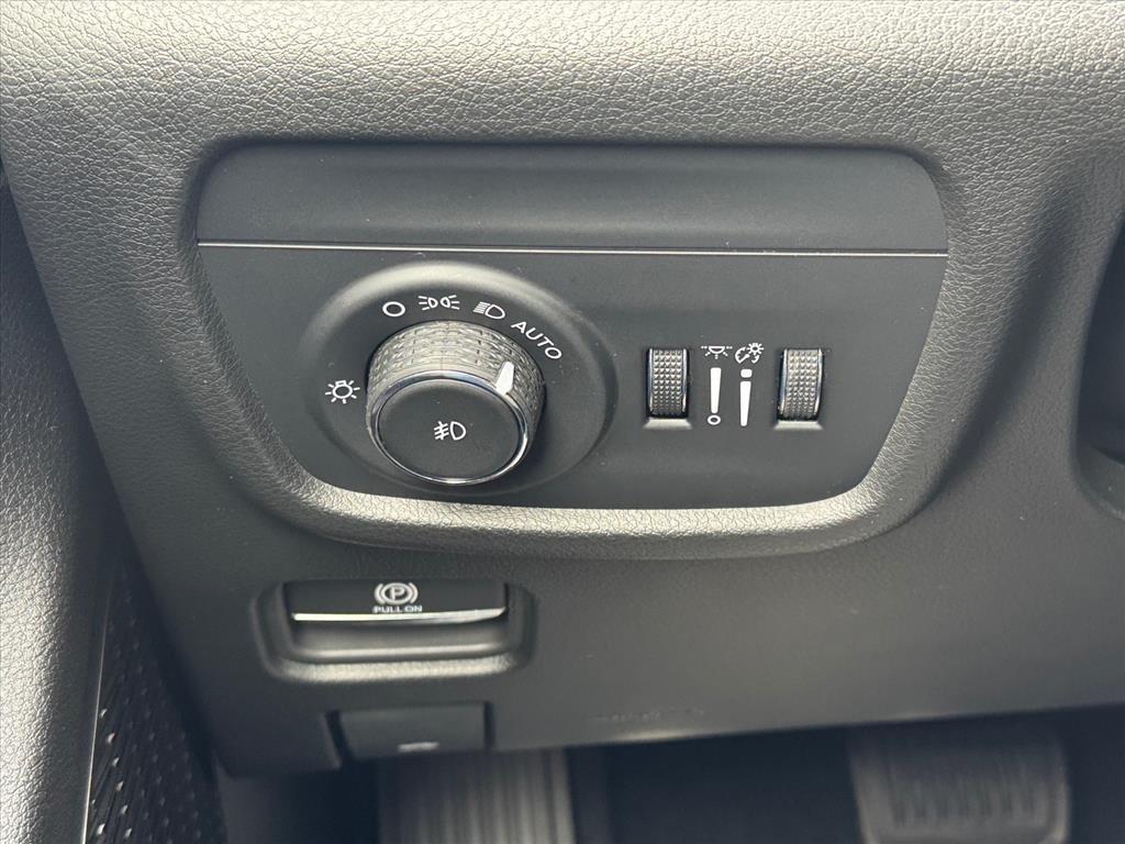 new 2025 Jeep Grand Cherokee L car, priced at $49,445