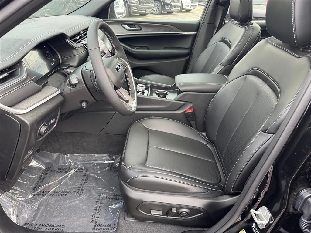 new 2025 Jeep Grand Cherokee L car, priced at $49,445