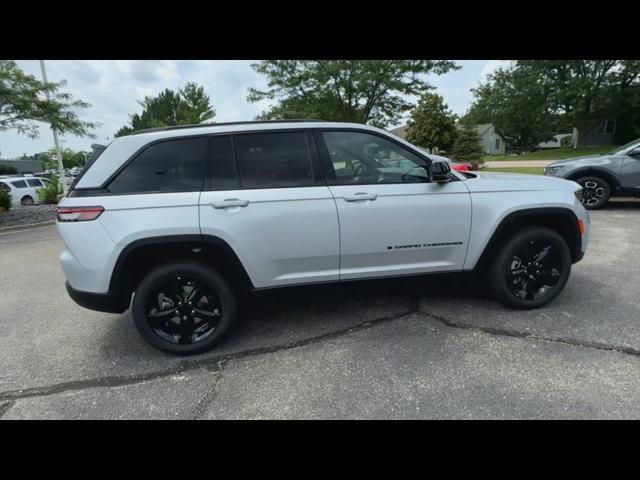 used 2024 Jeep Grand Cherokee car, priced at $38,975