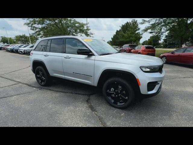 used 2024 Jeep Grand Cherokee car, priced at $38,975