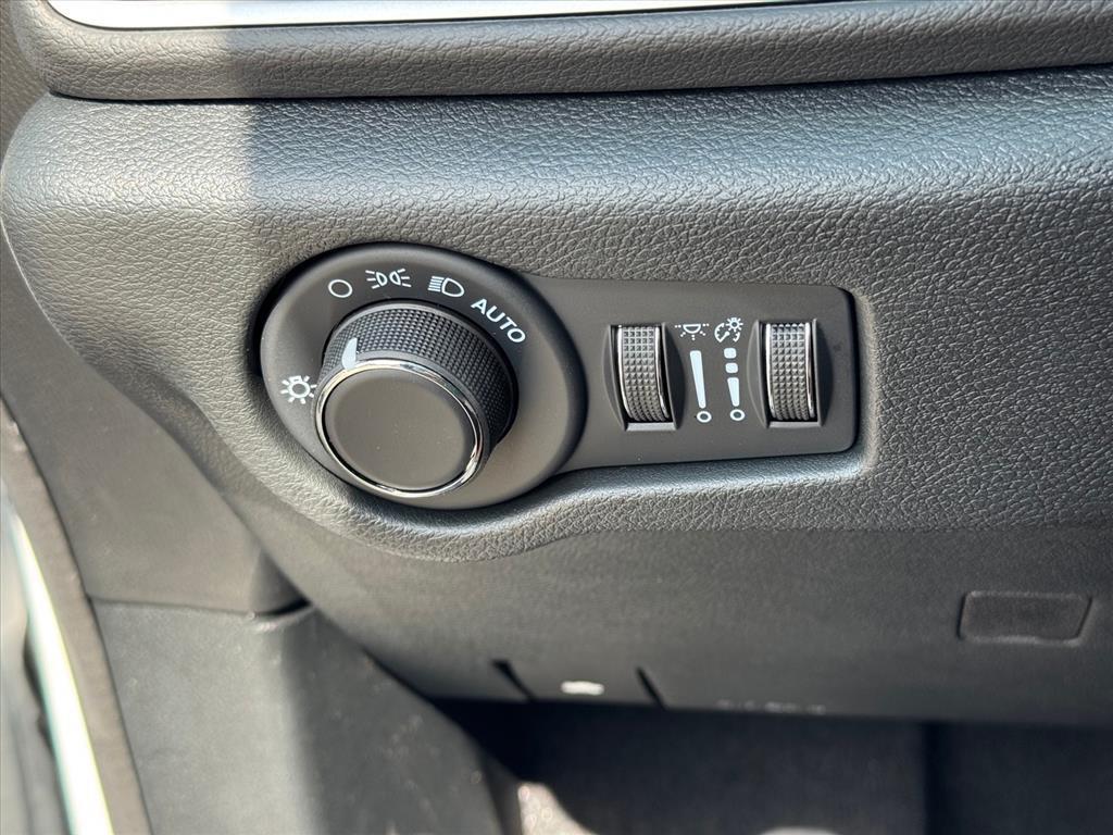 new 2026 Chrysler Voyager car, priced at $39,381