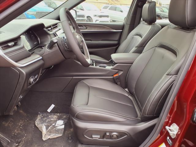 new 2025 Jeep Grand Cherokee L car, priced at $49,051