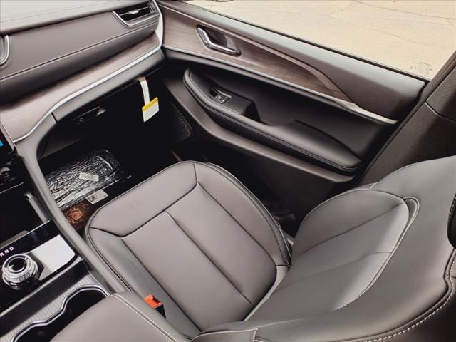new 2025 Jeep Grand Cherokee L car, priced at $49,051